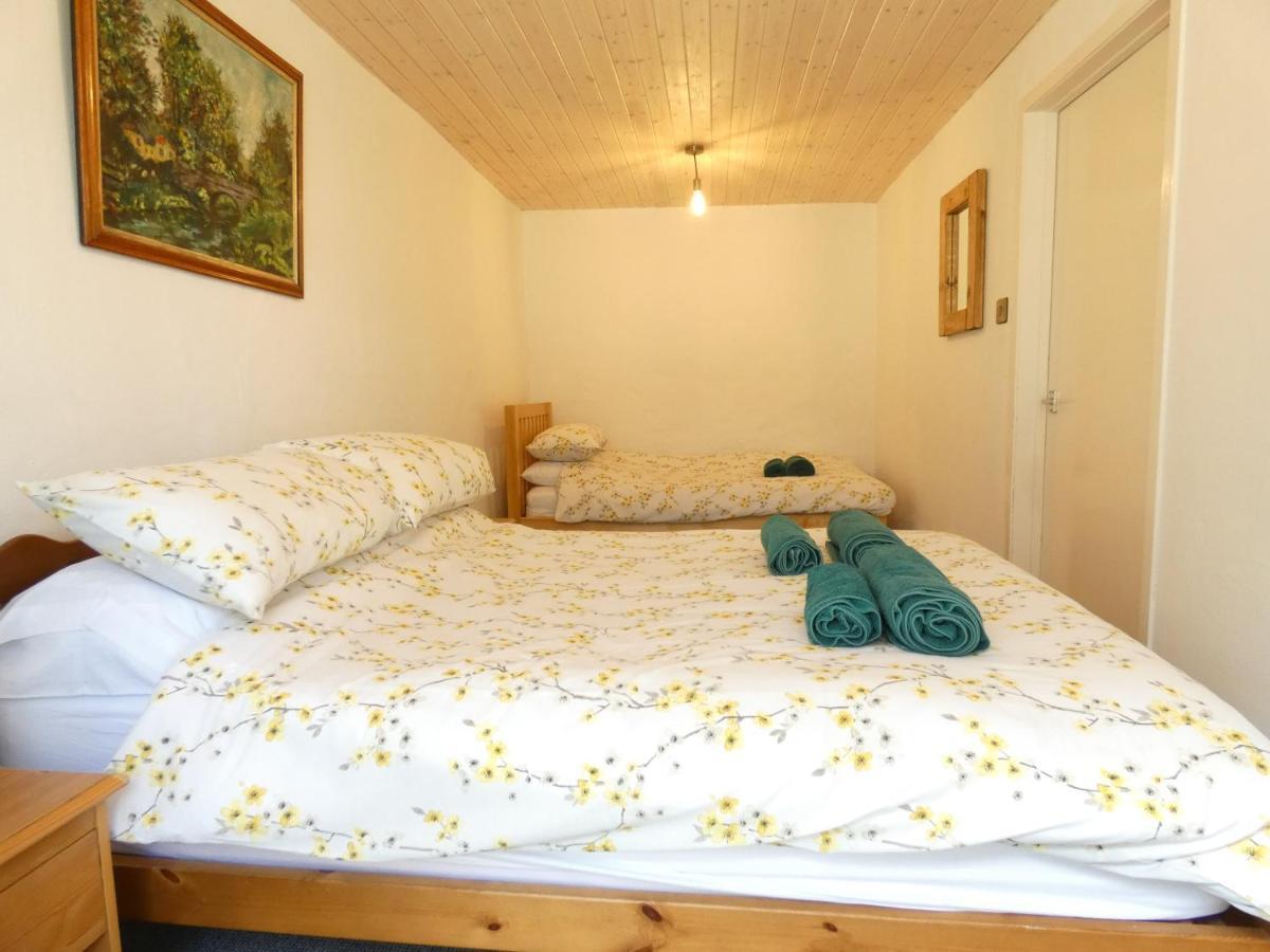 Abergwynant Farm Glamping & Apartments 돌겔라우 외부 사진