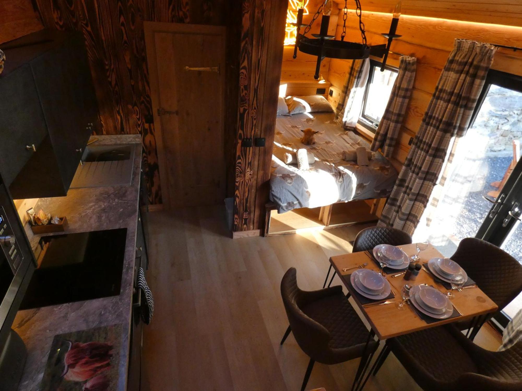 Abergwynant Farm Glamping & Apartments 돌겔라우 외부 사진