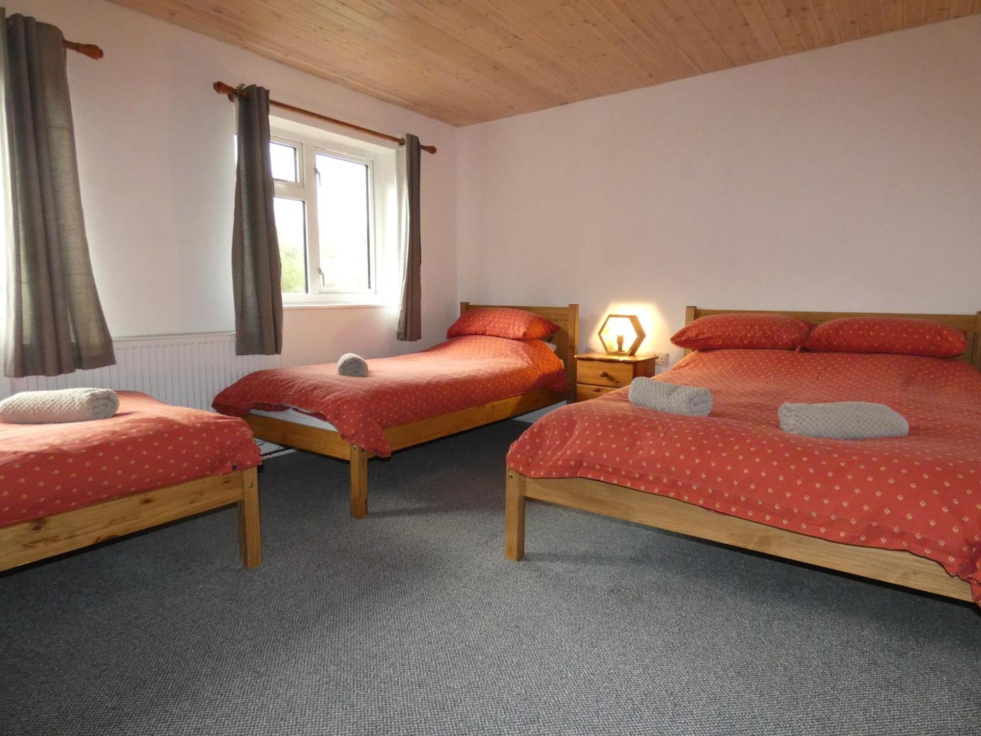 Abergwynant Farm Glamping & Apartments 돌겔라우 외부 사진